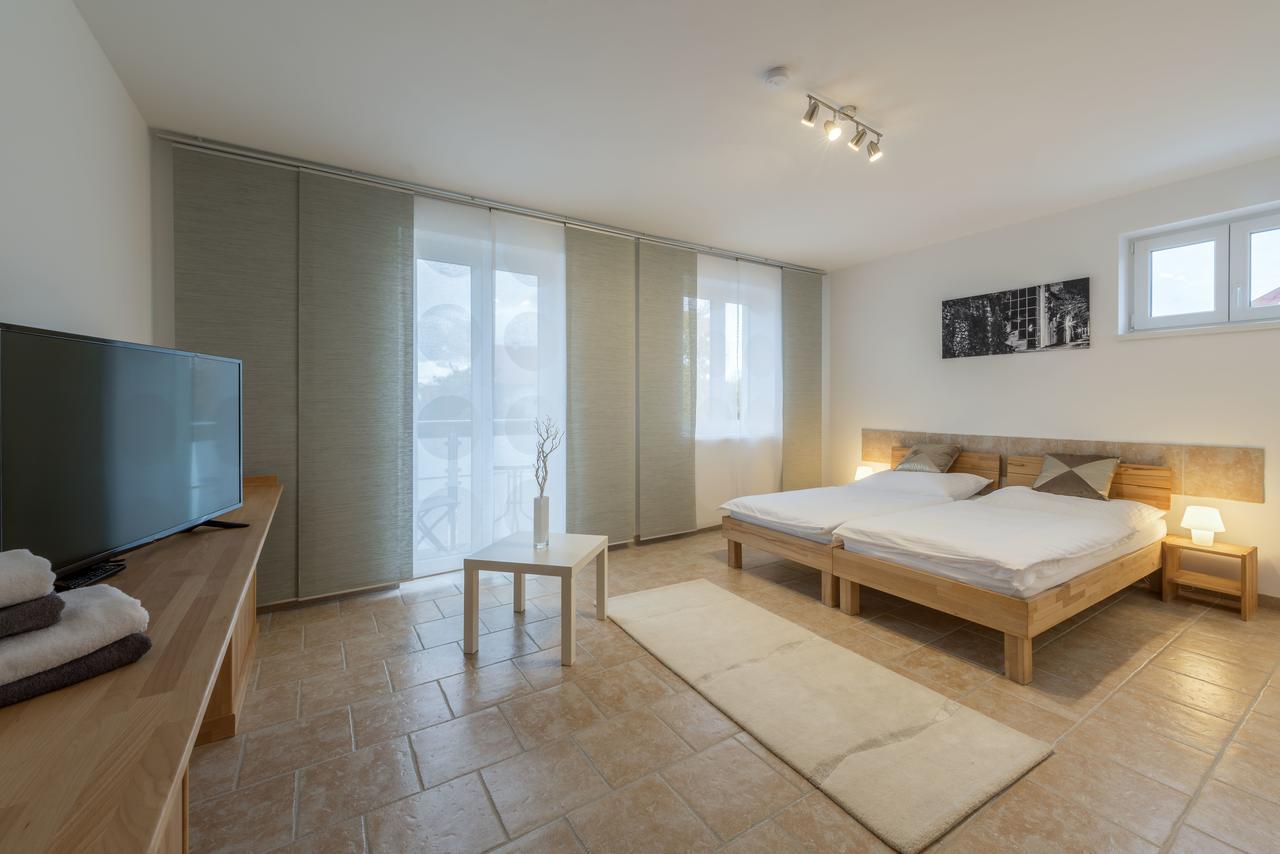 Wn Rooms Винер-Нойштадт Экстерьер фото