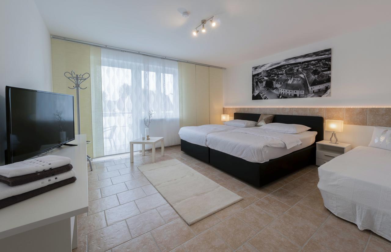 Wn Rooms Винер-Нойштадт Экстерьер фото