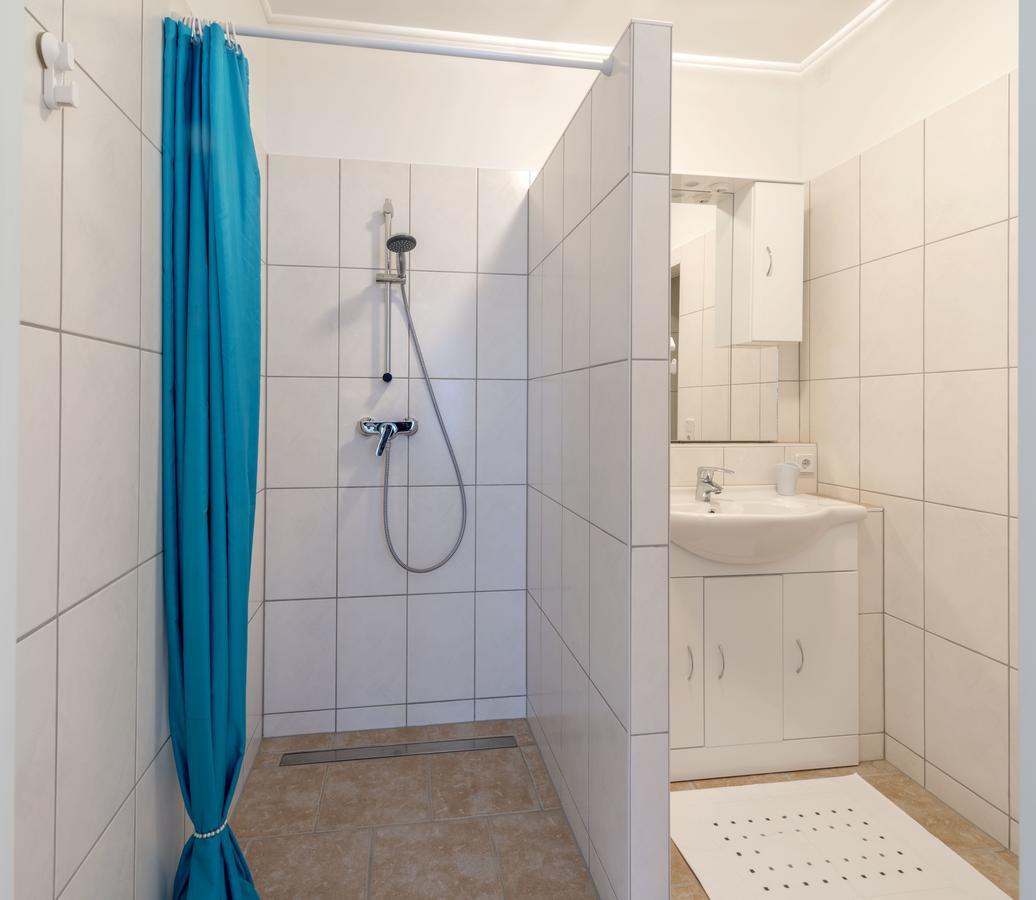Wn Rooms Винер-Нойштадт Экстерьер фото