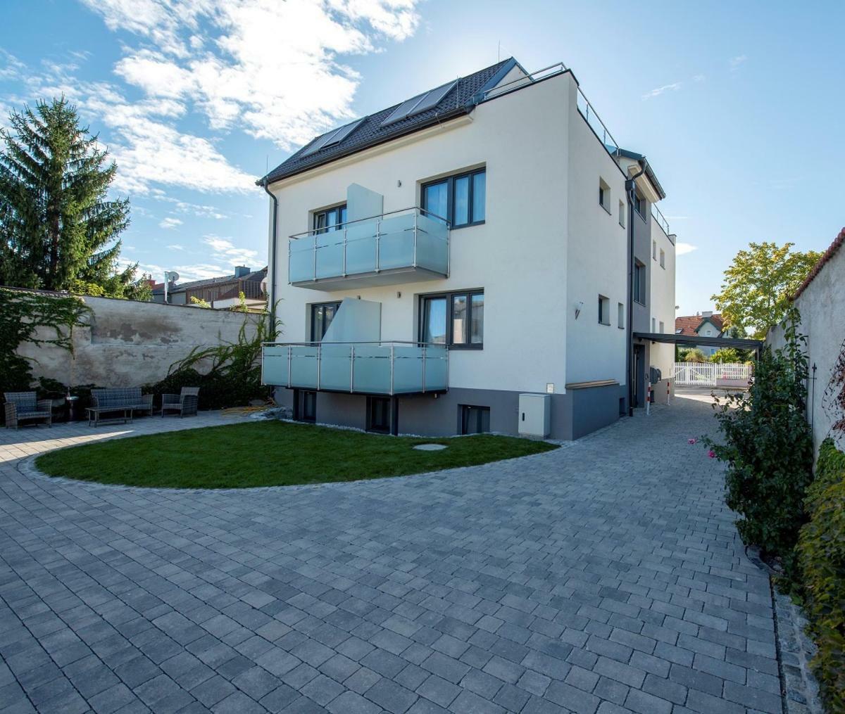 Wn Rooms Винер-Нойштадт Экстерьер фото